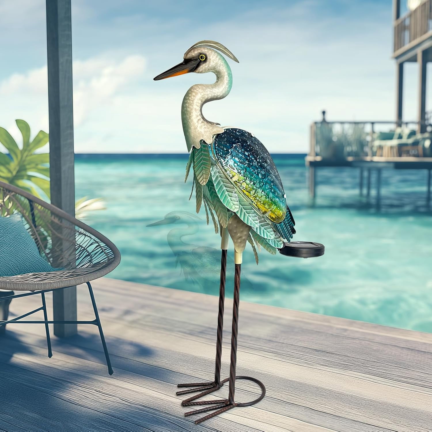 Solar Heron Metal Crane Statue Garden Heron Sculpture, Glass Outdoor Crane Yard Art Coastal Ocean Bird Decor 24 Inch Lawn Ornament for Backyard Porch Patio Decor（Green）