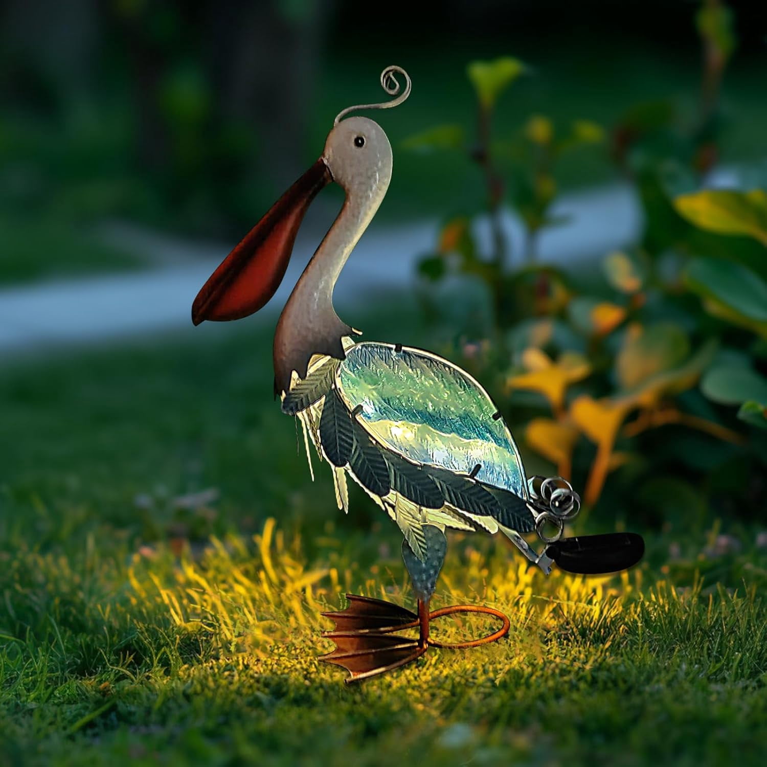 Solar Metal Pelican Statues Garden Sculpture & Statues, 19 Inch Glass Outdoor Pelican Yard Art Coastal Ocean Bird Decor Lawn Ornament for Backyard Porch Patio Decor（Blue）