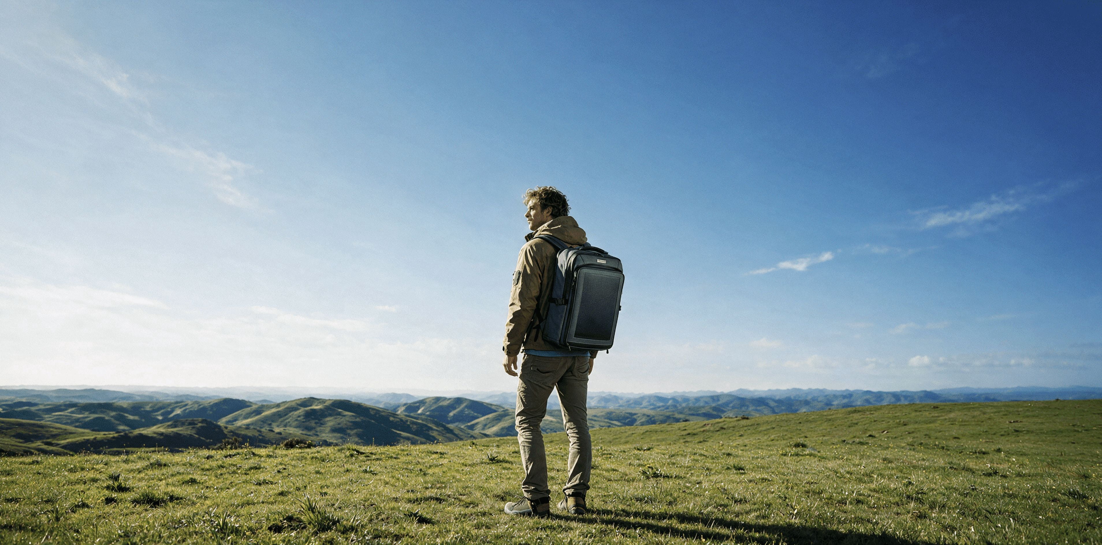 Solar Power Backpack for Hiking, Outdoor Solar Charging Daypack with ...