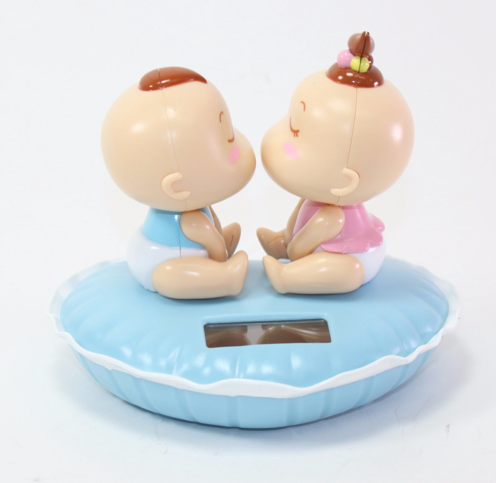 Solar Powered Bobble Head Kissing Boy and Girl Home Decoration Car Decoration