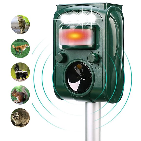 Solar Powered Outdoor Animal Repeller Motion Sensor Garden Flash Light Dog Cat Raccoon Rabbit Animal Dispeller Keep Animals Away