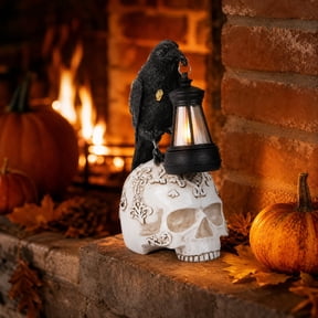 Solar-Powered Raven On Skull Sculpture Halloween Crow Human Head Skeleton Figurine with Spooky Glow Gothic Collectible Ornament For Garden Desktop Patio Shelf Decoration Gift