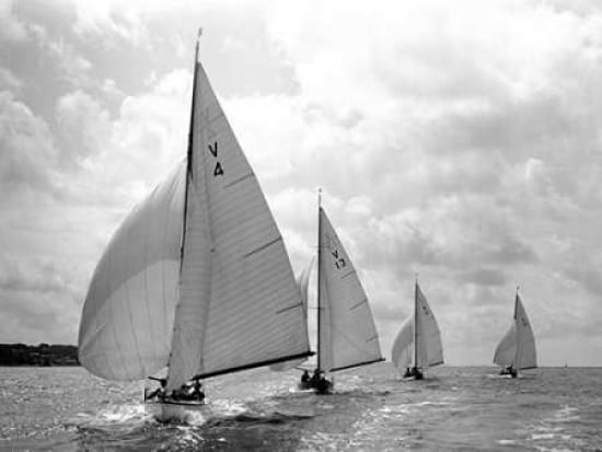 Solent Sunbeams Canvas Art - Beken of Cowes (18 x 24)