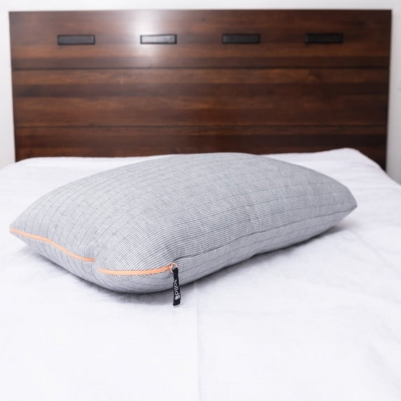 Solid 8 Artic Touch Medium Firm Down Alternative Pillow with Instacool, King