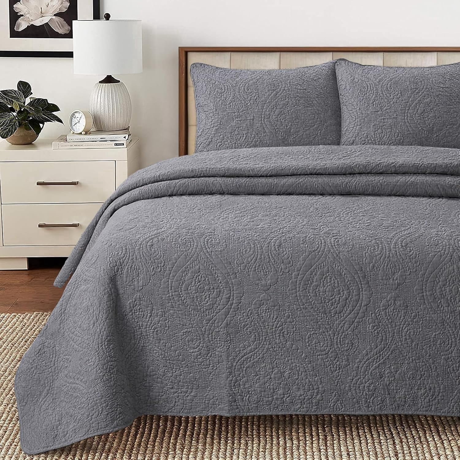Cozy Line Gray Chic Brocade Matelassé Medallion 3 Piece Cotton Quilt Bedding Set, Queen - Reversible ( 3 Count)