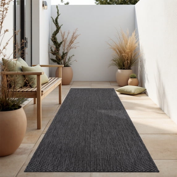 Solid Outdoor Rug for Patio or Balcony in Mottled Anthracite
