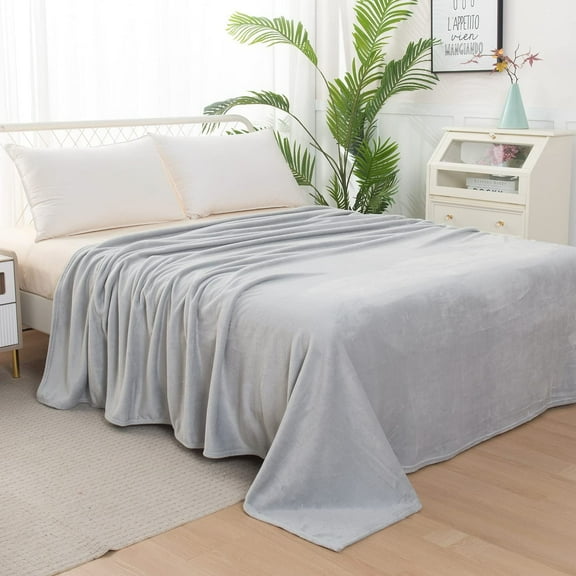 Mocassi Solid Microfiber Fleece Blanket, King/California King, Silver Gray