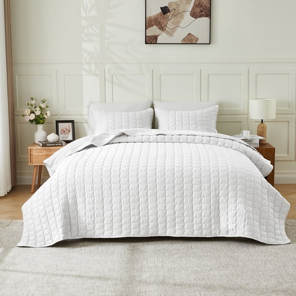 Gauze Wave Stitched Quilt Set With Shams - Great Bay Home (King / California King, White)
