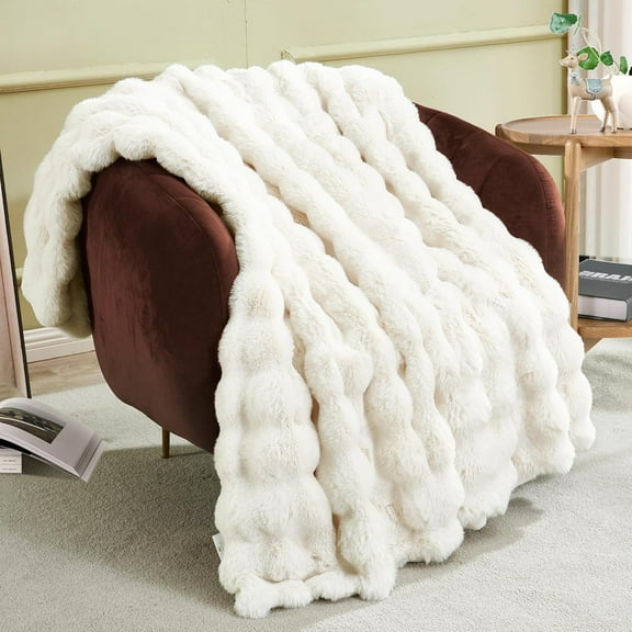 Solid Rabbit Mink Faux Fur Throw Blanket, Plush Faux Fur Blanket for Sofa or Bed, 50"x70", White Ivory