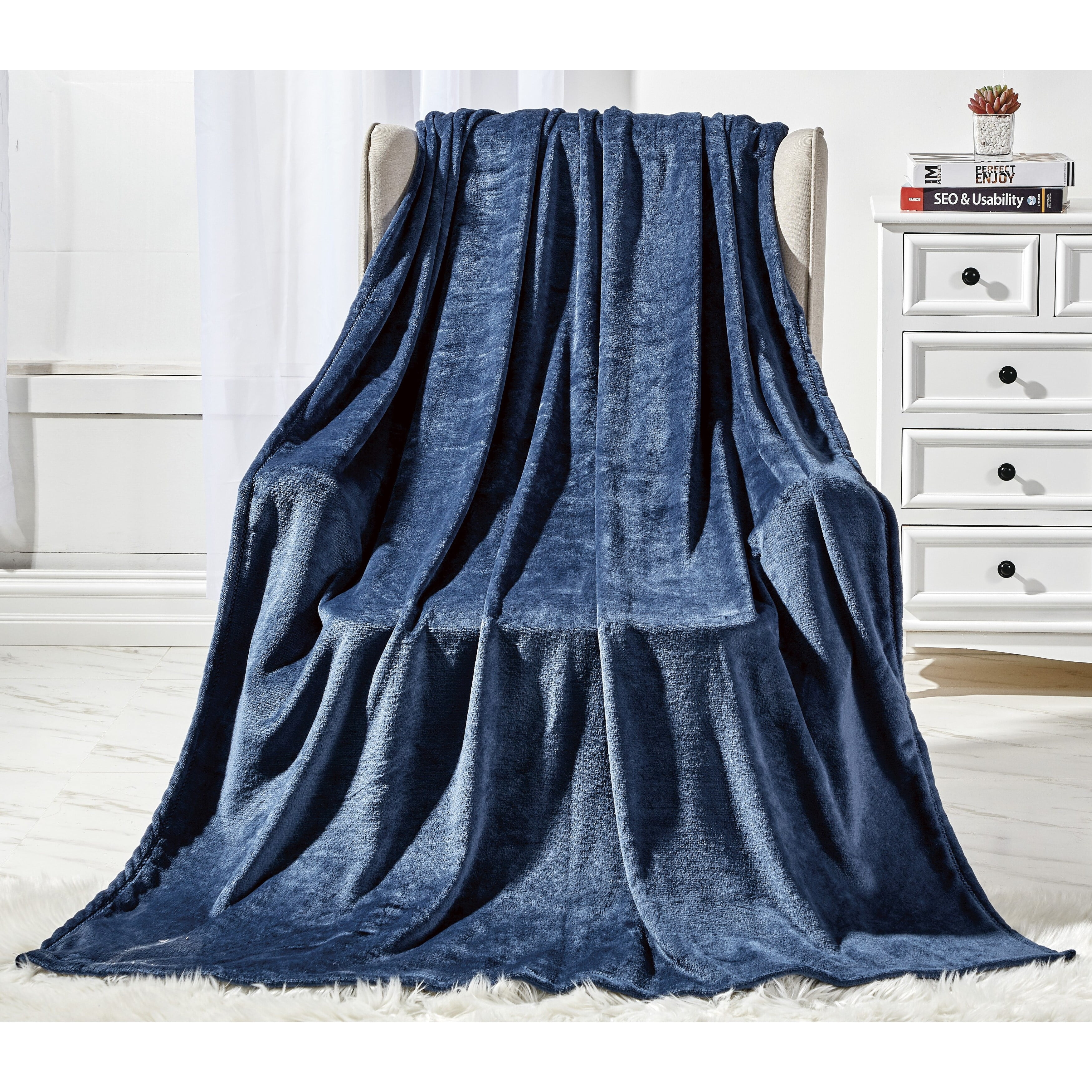 Navy Blue Microplush Fleece Throw Blanket 50" x 60"