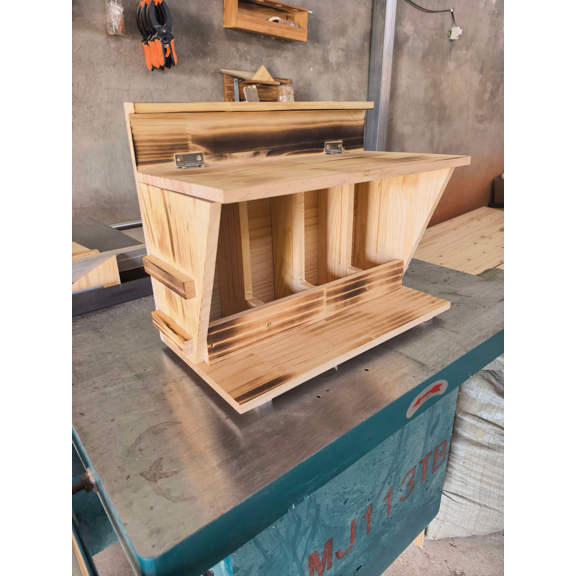 Solid Wood 4-Compartment Squirrel Feeder with Clear Acrylic Panels & Flip-Up Roof Wide Feed Deck with Side Steps & Easy Refill Quick Mount Kit for Tree or Fence Backyard Wildlife Haven