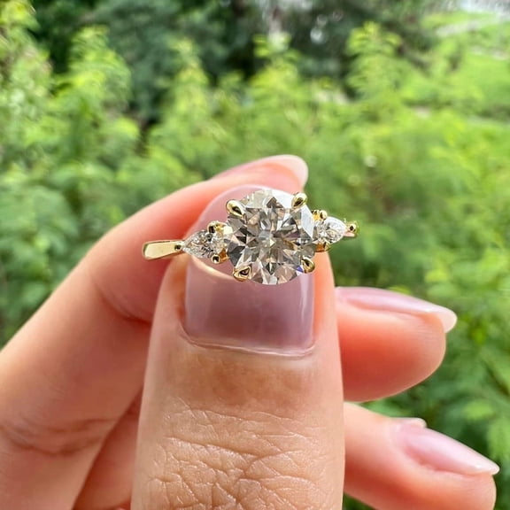 Solitaire Brilliance 2.65CT Round Moissanite Three Stone Engagement Ring for Women 10k Yellow Gold Ring Size 4