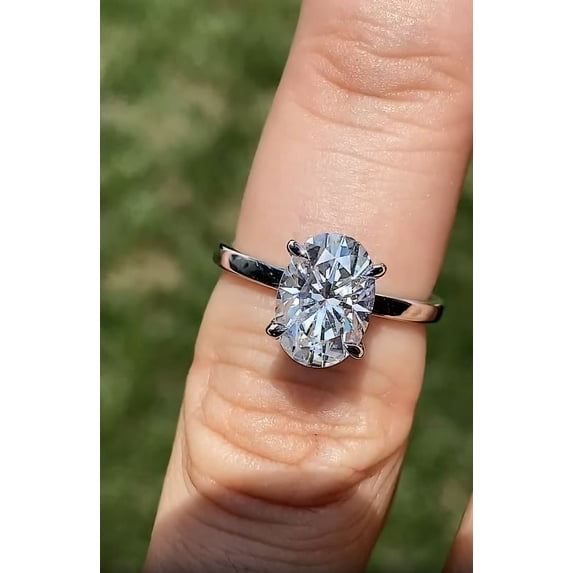 Solitaire Brilliance 2CT Oval Cut Lab Grown Diamond Engagement Solitaire Ring 14K White Gold, Ring Size 4