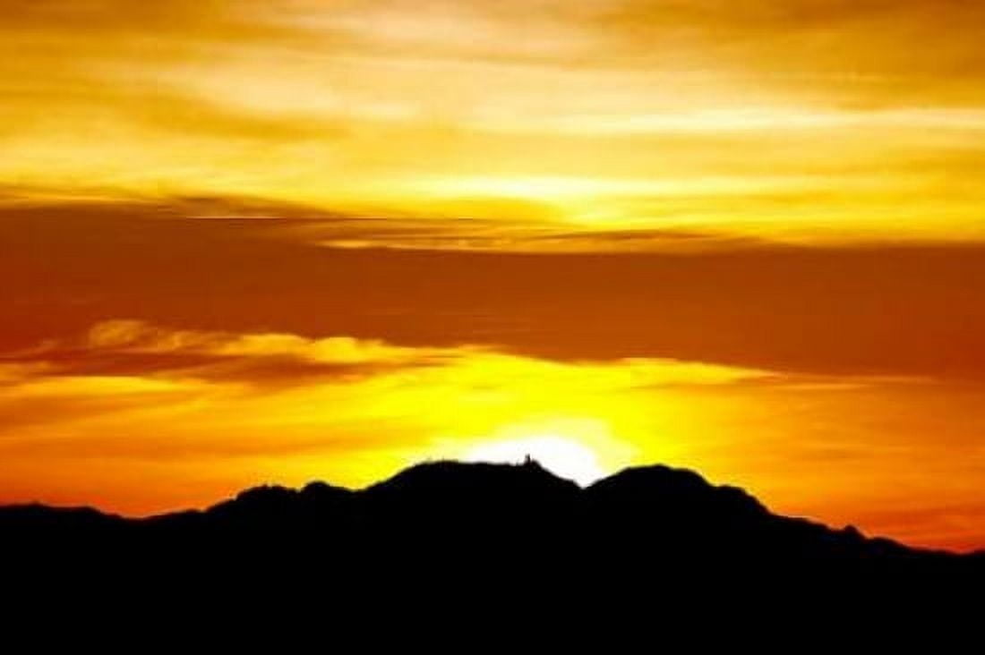 Solstice Sunset Canvas Art - Douglas Taylor (12 x 18)