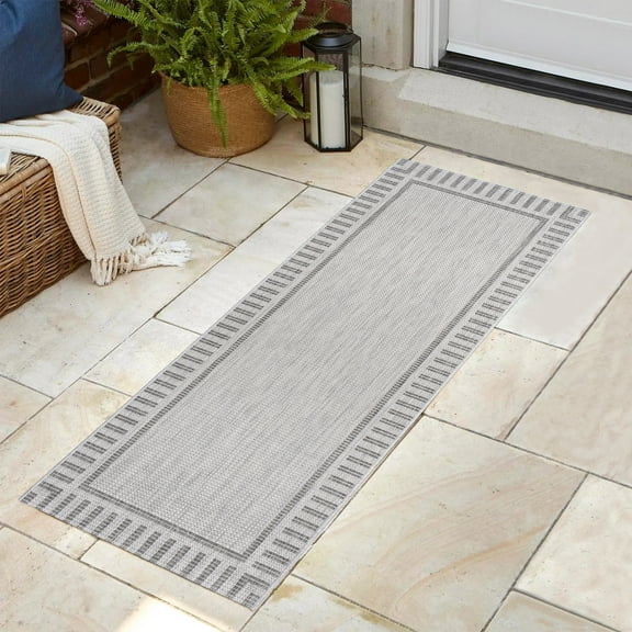 Solterra Cabana Indoor/ Outdoor Polypropylene Gray Flat Weave Area Rug, 2x6