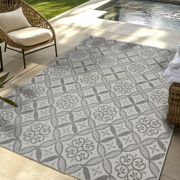 Solterra Zilah Indoor/ Outdoor Polypropylene Gray Flat Weave Area Rug, 8x10
