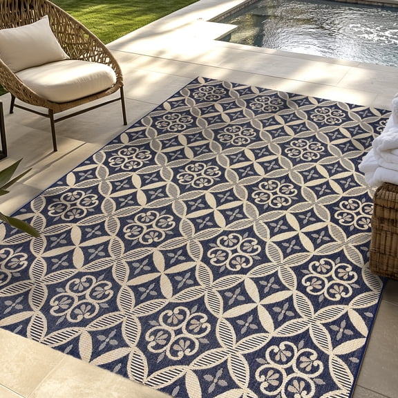 Solterra Zilah Indoor/ Outdoor Polypropylene Navy Flat Weave Area Rug, 5x8