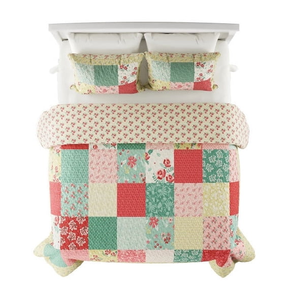 Somerset Home 3-Piece Quilt and Sham Set for Adult - Sweet Dreams Patchwork (Full/Queen)