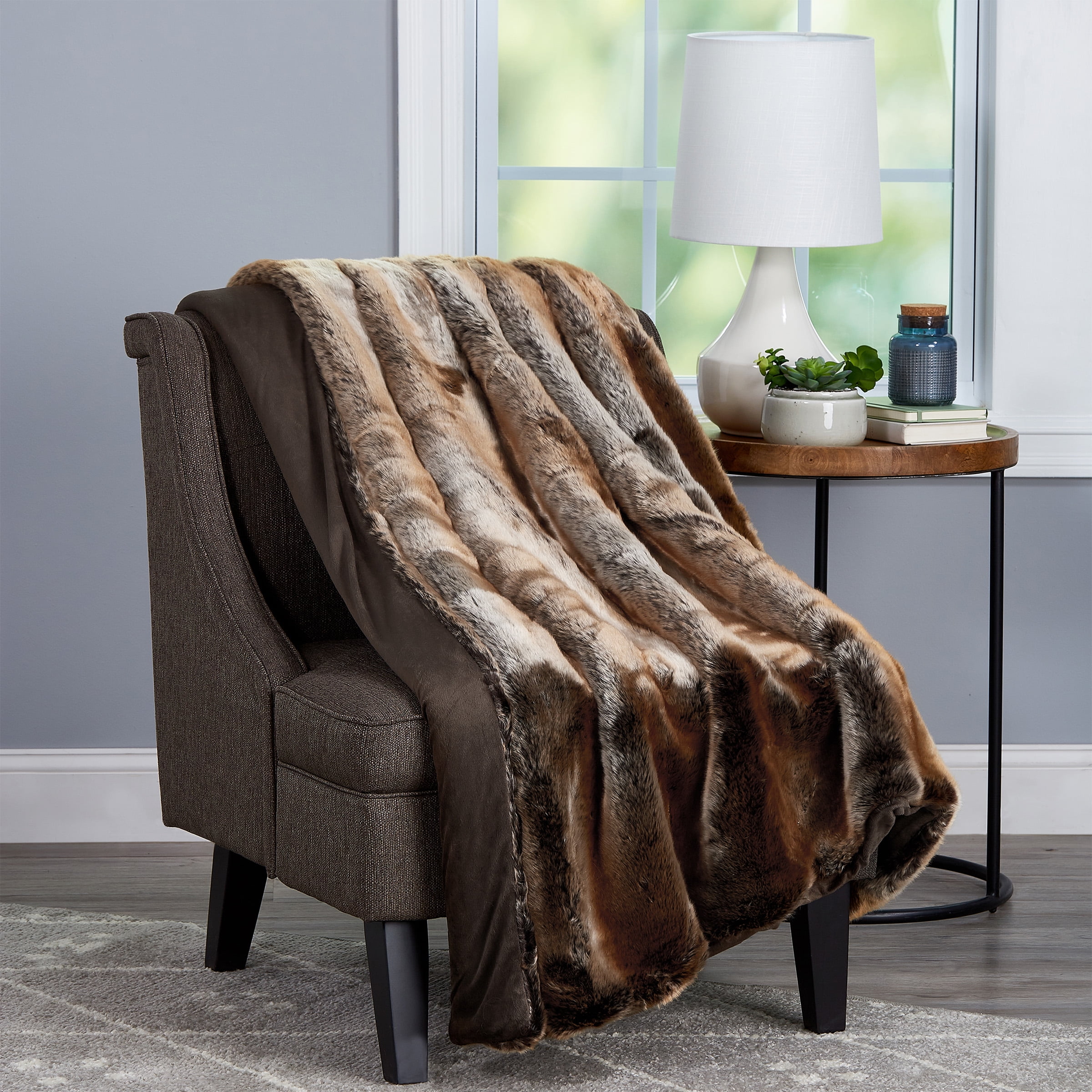 Somerset Home Luxurious Faux Fur Throw Blanket, Amber Brown, Oversized Throw