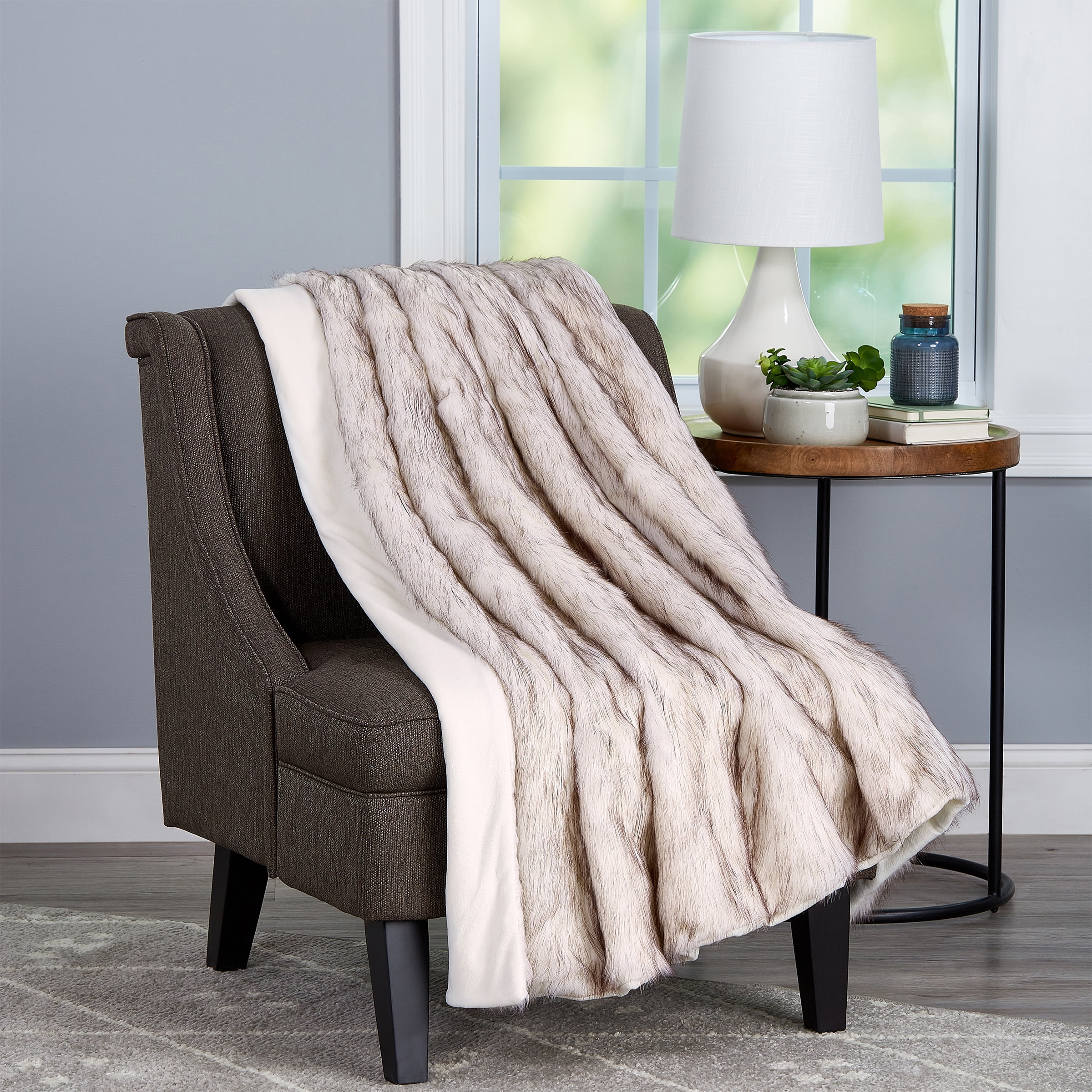 Somerset Home Luxurious Faux Fur Throw Blanket, Pearl White, Oversized Throw