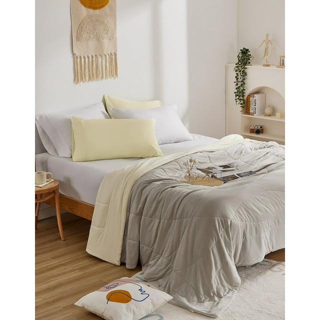 Sonive Reversible Cooling Jersey Summer Comforter for Hot Sleeper King