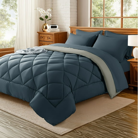 Sonoro Kate Queen Comforter Set Navy Blue, Bed in a Bag 7 Pieces, Luxury Soft All-Season Bedding Set with Down Alternative Comforter, 1 Flat & 1 Fitted Sheets, 2 Pillowcases & 2 Shams