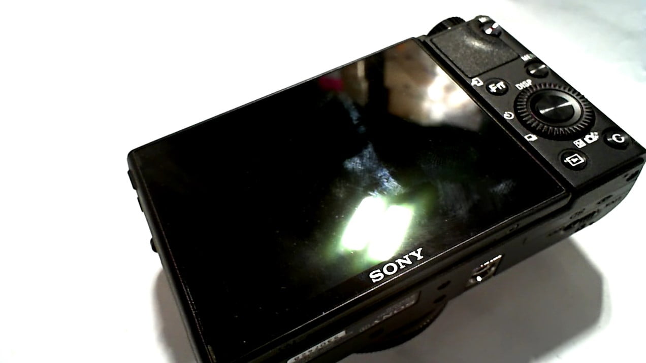 Sony RX100 IV 20.1 MP Premium Compact Digital Camera w/ 1-inch Sensor, 4K  Movies and 40x Super Slow Motion HD DSCRX100M4/B Black