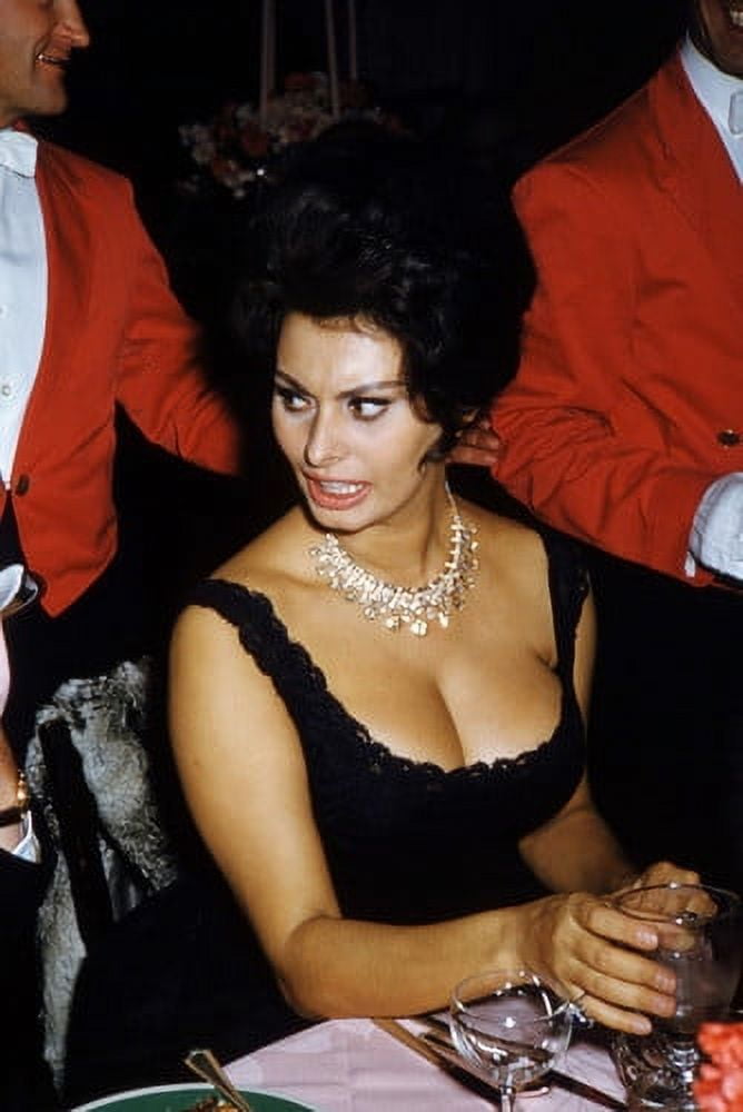 SOPHIA LOREN 30 pages Lot N°4 Articles Coupures presse Photo Clipping