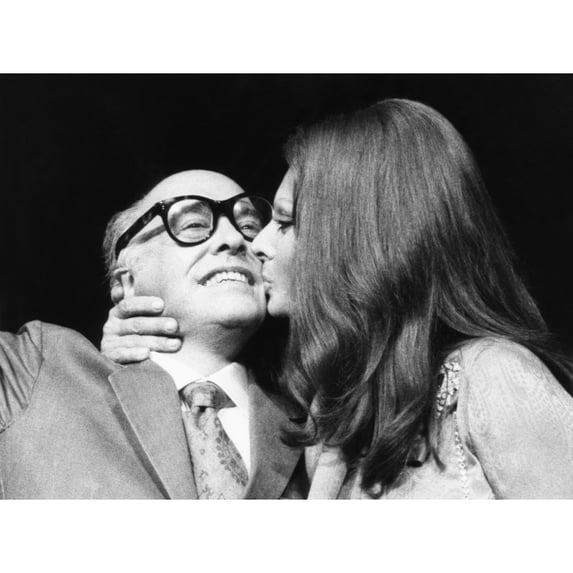 Sophia Loren Gives Her Husband History (24 x 18)