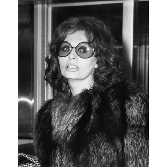 Sophia Loren In Large Sunglasses And Fur At Rome'S Airport History (18 x 24)