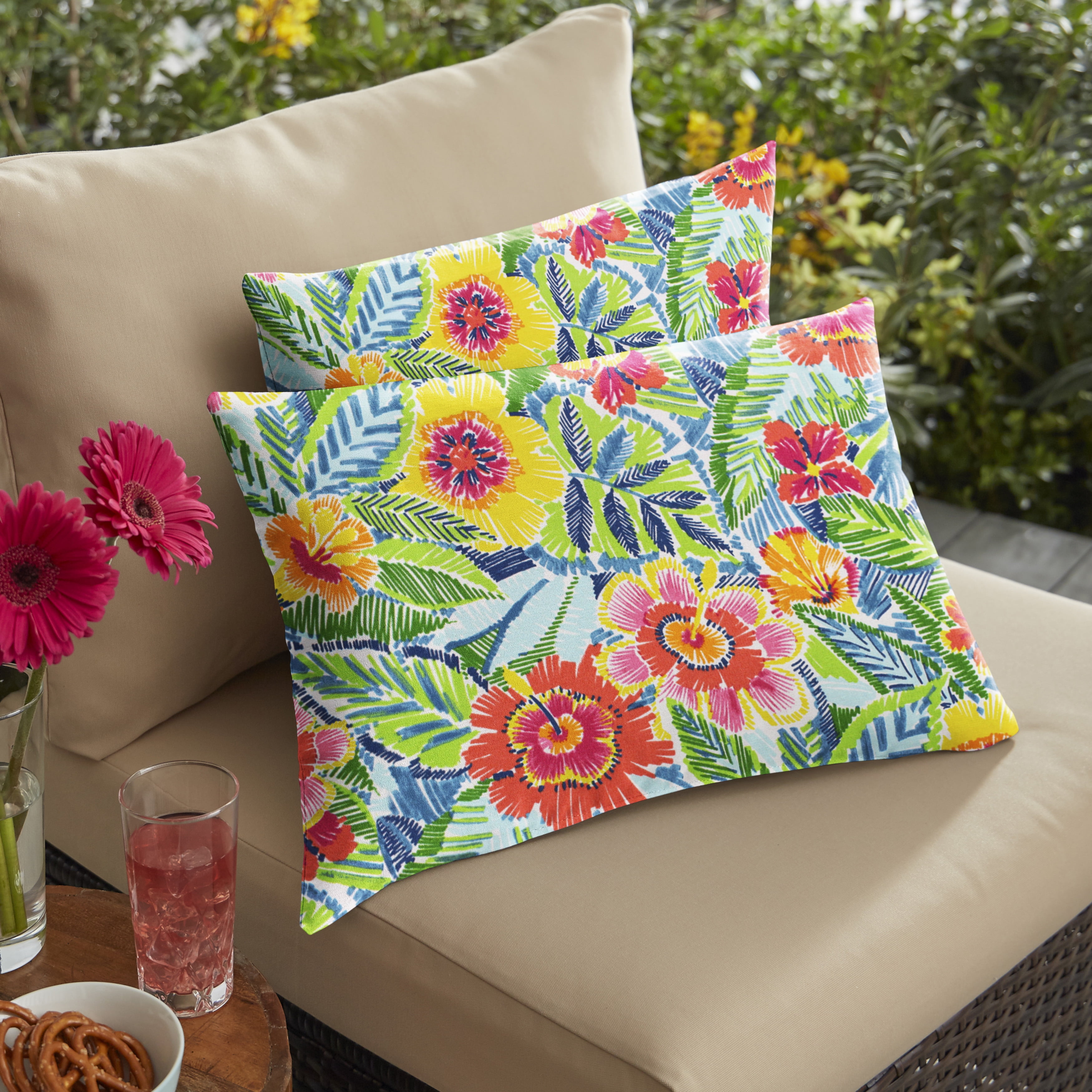 Sorra Home Pensacola Multi Indoor/Outdoor Knife Edge Pillow Set of Two