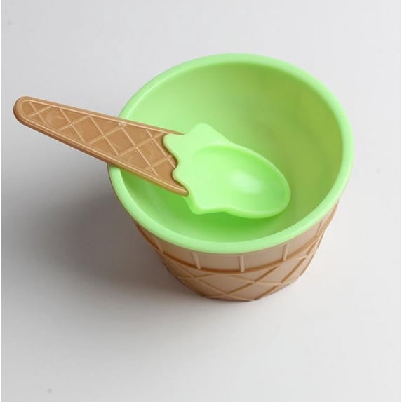 Souew Plastic Ice Cream Bowls with Spoons, Reusable Fun Ice Cream Cups,Cartoon Candy Color Cute Ice Cream Dessert Bowls Set for Sundae Frozen Yogurt Summer Holiday Parties(Green)