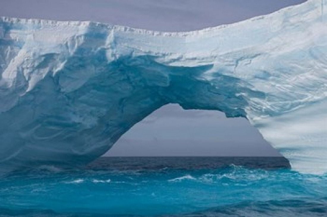 South Georgia Island Iris Bay Ice bridge arch Canvas Art - Jaynes Gallery DanitaDelimont (17 x 11)