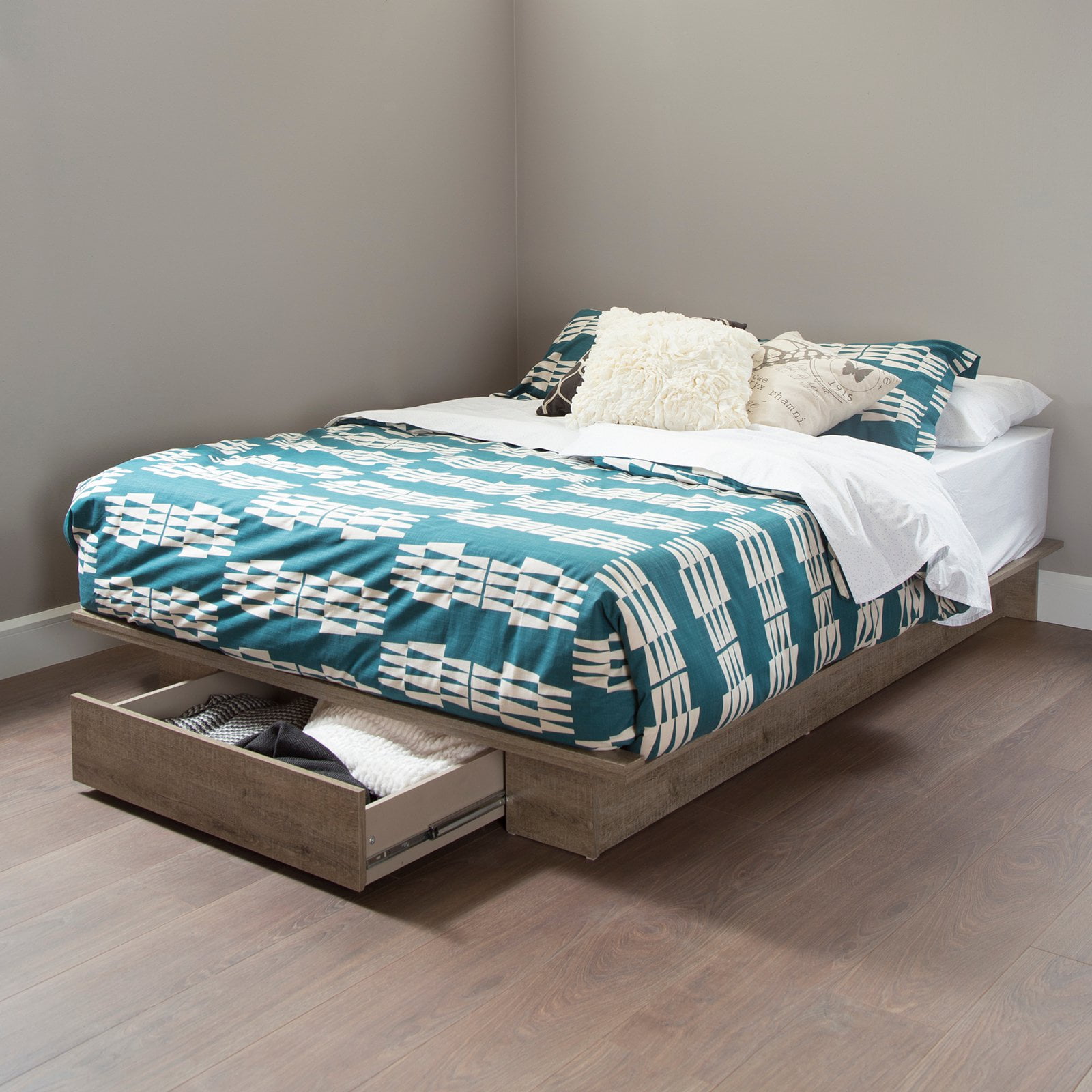 Step one platform bed with storage outlet south shore