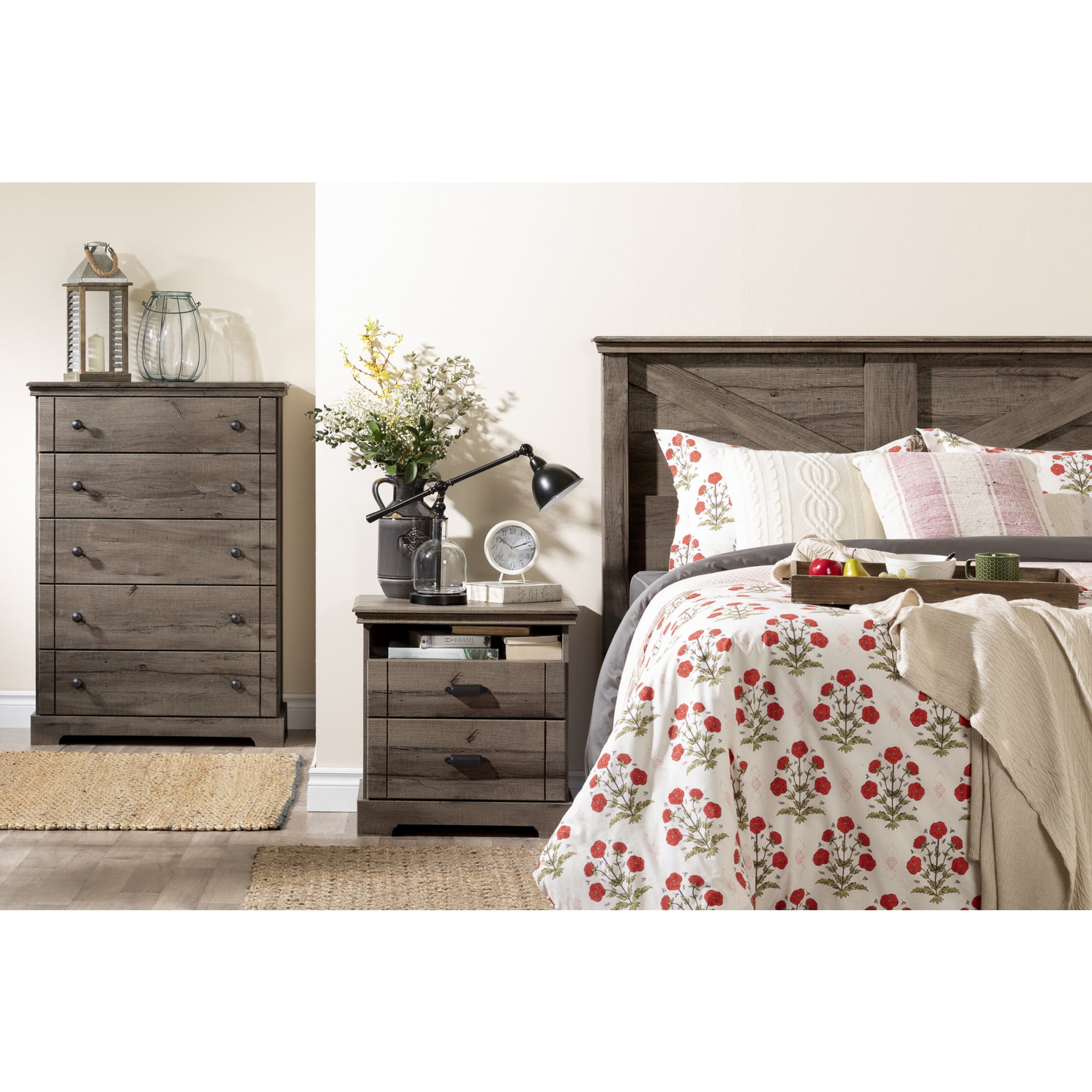 Cottage Charm White Coastal 5-Drawer Dresser with Elegant Metal Knobs