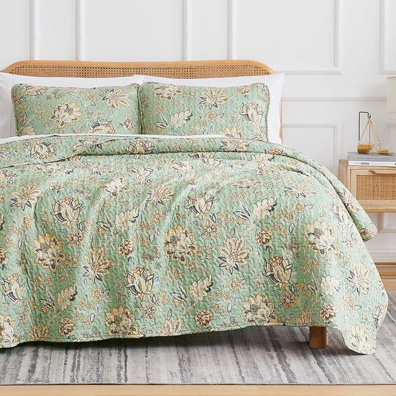SouthShore Fine Linens Jacobean Willow 3-Piece Green Floral Quilt Bedding Sets, Queen