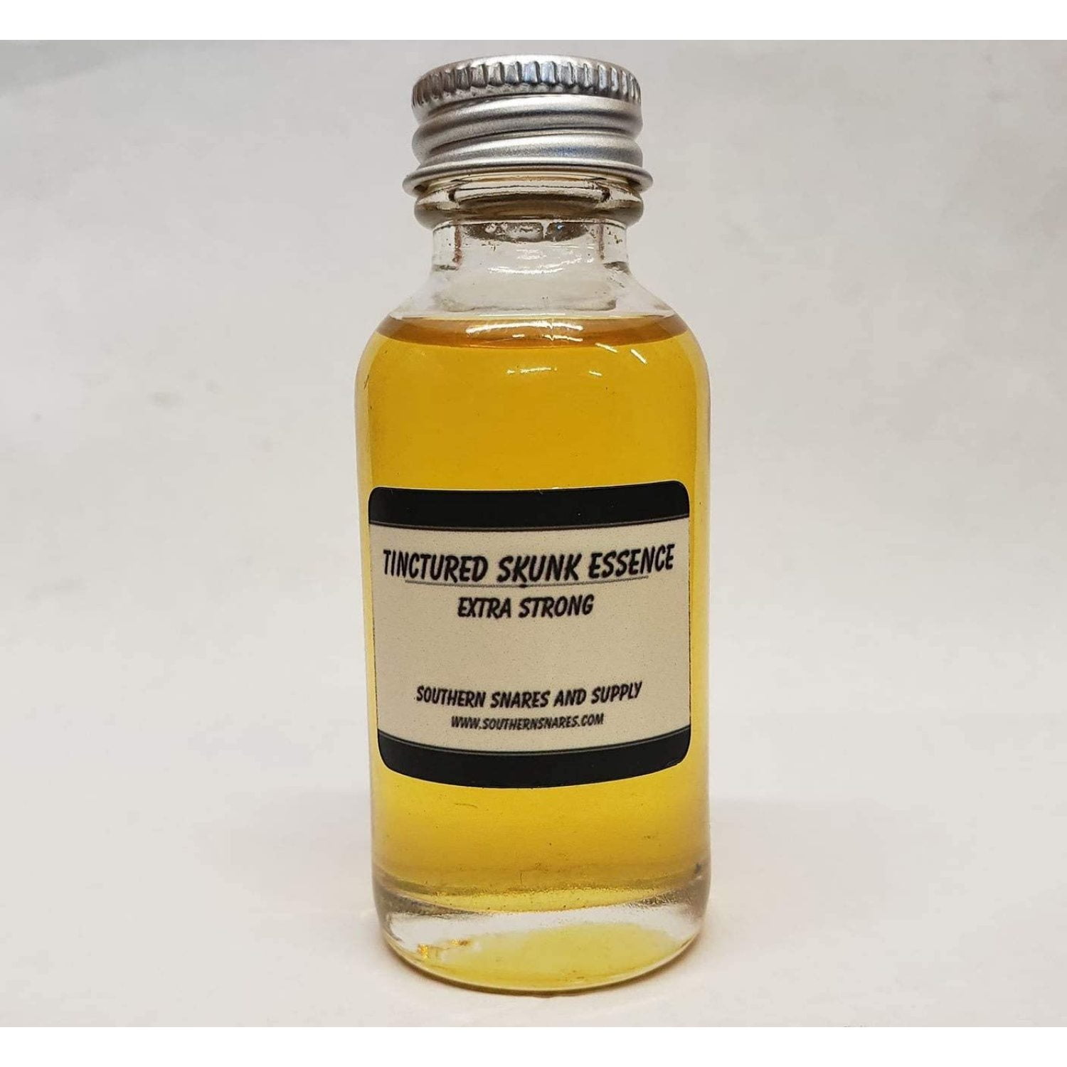 Southern Snares Extra Strong 4 oz tinctured Skunk Essence