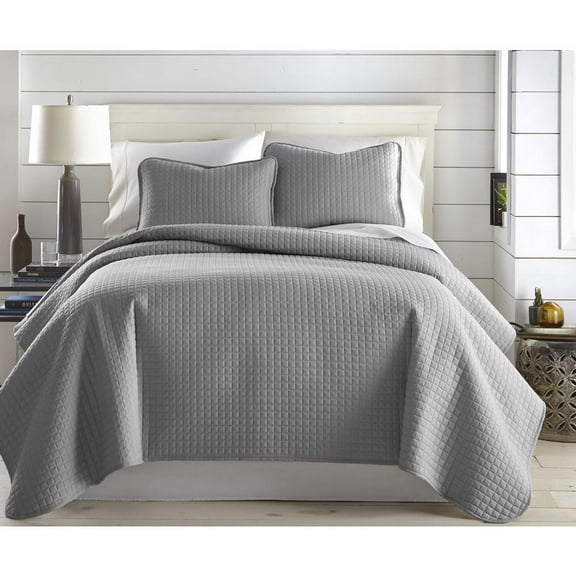 Southshore Fine Linens Oversized Lightweight Quilt and Sham Set Bedding