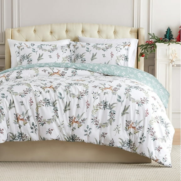 Southshore Fine Living, Inc. Christmas Comforter Set Queen with 2 Shams - Classical Wreath Print