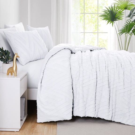 Southshore Fine Living, Inc. Clipped Jacquard Comforter Bedding Set Down Alternative All-Season Warmth, Soft Cozy Bedspread 3-Piece with Two Matching Shams, Chevron White, King/California King