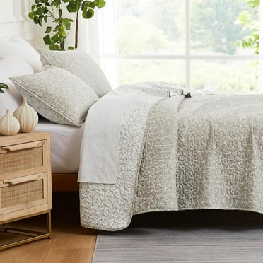 Southshore Fine Living, Inc. Lightweight Quilt Set, Coverlet Bedspread 3-Piece Geometric Bedding Set with Two Matching Shams (108 in Wide x 98 in Long), Reversible Taupe, King/California King