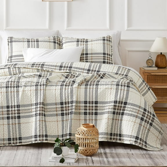 Southshore Fine Living, Inc. Oversized King Quilt Bedding Set, 3-Piece Bed Set, Tofu Cream Plaid