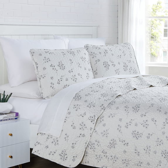 Southshore Fine Living, Inc. Oversized King Quilt Bedding Set, 3-Piece, King Size Grey Quilt with 2 Shams, Sweet Flowers Floral Quilt Bedspread for King and California King Beds, Microfiber, Grey