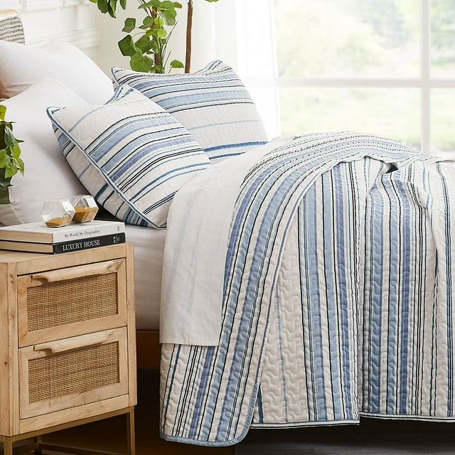 Southshore Fine Living, Inc. Oversized King Quilt Set, Striped Blue ...