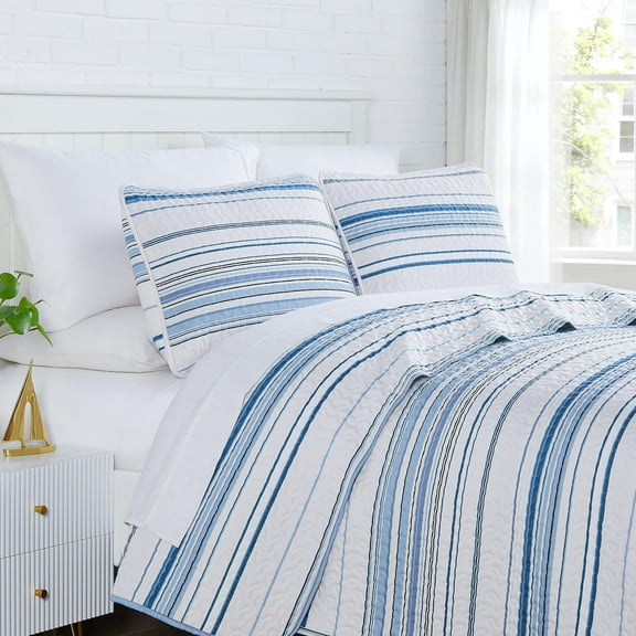 Southshore Fine Living, Inc. Oversized King Quilt Set, Striped Blue Bedspread King/California King, 3-Piece Coastal Bedding Set, Quilt and 2 Matching Shams, Soft Microfiber Quilt, Blue Stripes