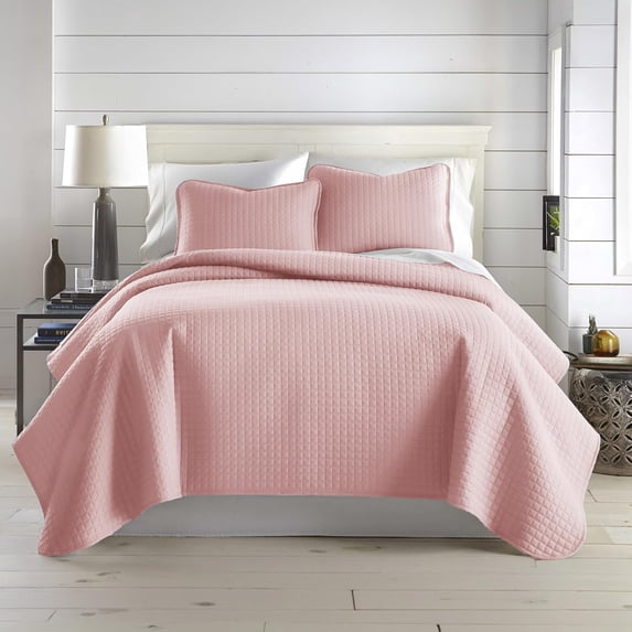 Southshore Fine Linens Vilano Reversible Oversized Quilt Set, 110 GSM Double Brushed Microfiber, 120 GSM Fill, Lightweight, 3 Piece, 1 Quilt and 2 Standard Shams, Pastel Pink, Full/Queen