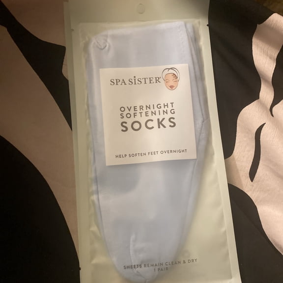 Deluxe Moisture Enhancing Socks