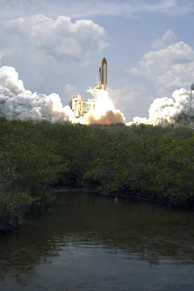 Space Shuttle Atlantis lifts off from its launch pad Canvas Art - Stocktrek Images (23 x 34)