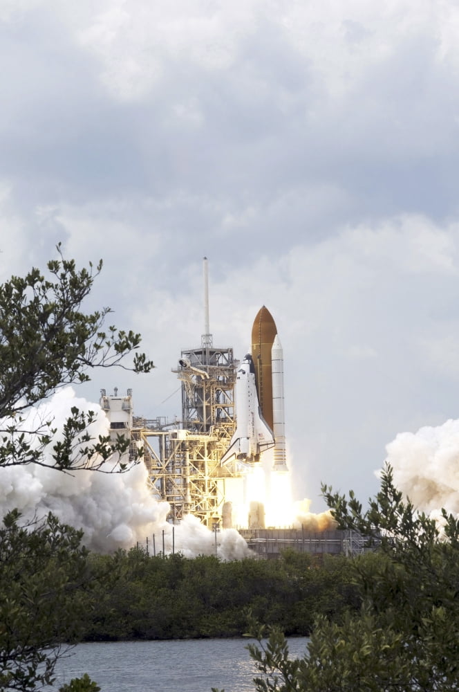Space Shuttle Atlantis lifts off from its launch pad toward Earth orbit Canvas Art - Stocktrek Images (23 x 34)