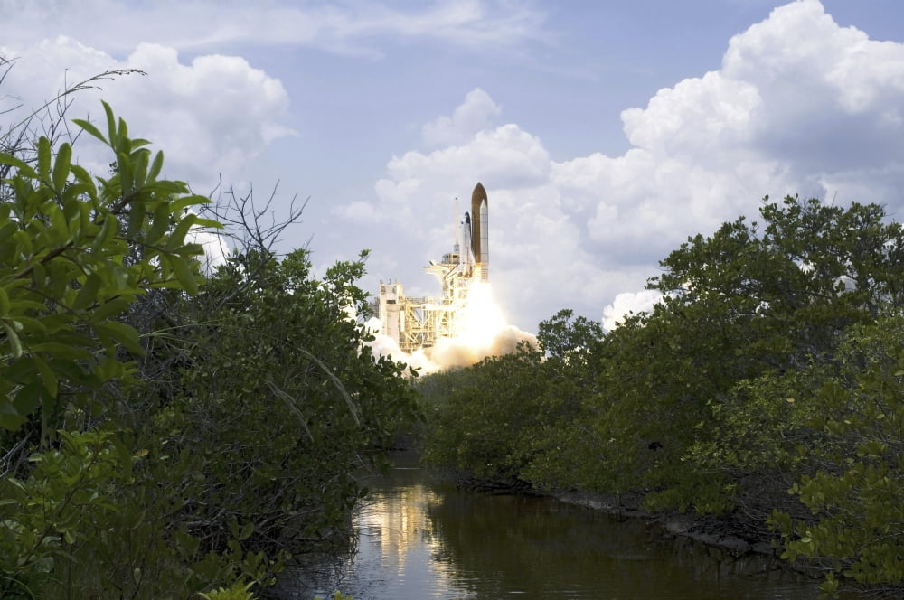 Space Shuttle Atlantis lifts off from its launch pad toward Earth orbit Canvas Art - Stocktrek Images (34 x 23)